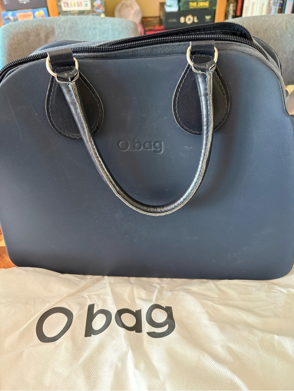 O bag Handbag